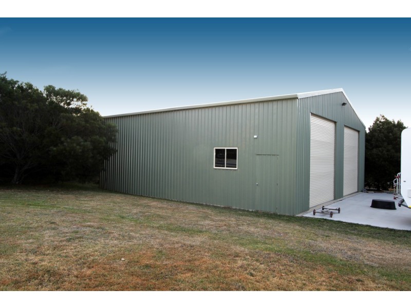 60 McColl Drive, Longford VIC 3851