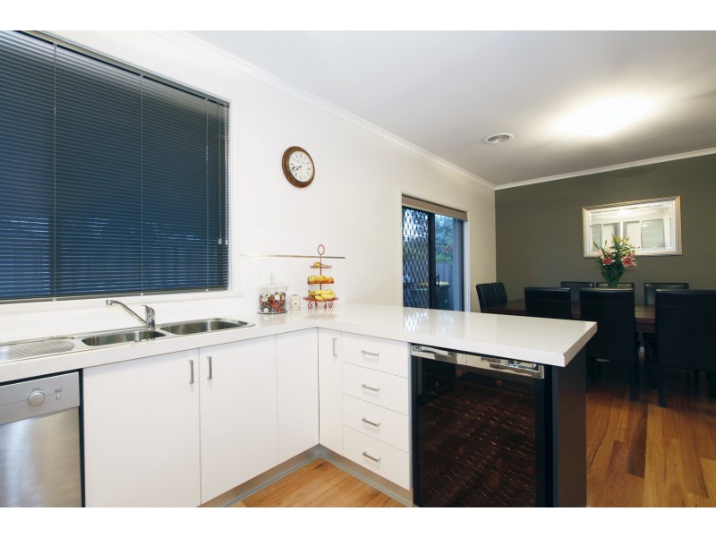 2 Cranswick Crescent, Sale VIC 3850