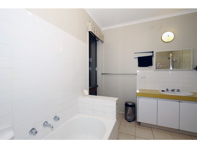 4 Birch Place, Sale VIC 3850