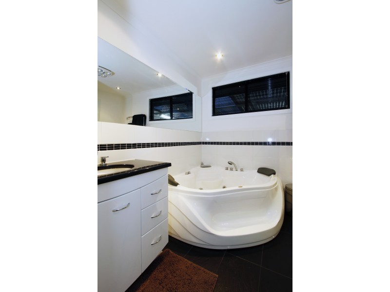 13 Dugan Street, Sale VIC 3850