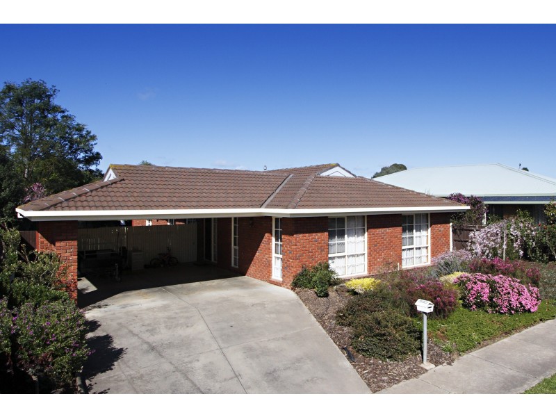 16 King Avenue, Sale VIC 3850