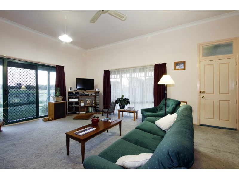 1188 Sale – Cowwarr Road, Nambrok VIC 3847