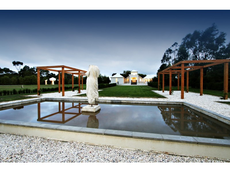 2 Lacey Street, Sale VIC 3850