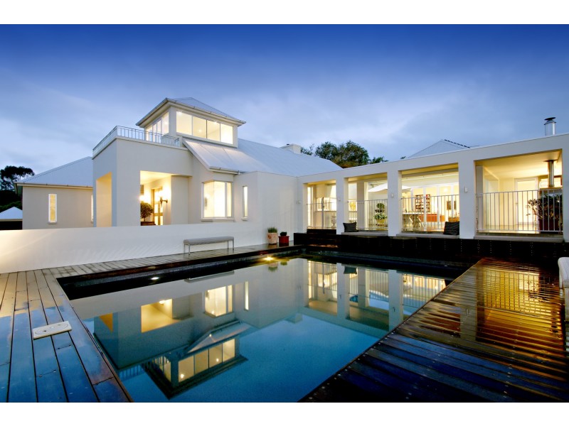 2 Lacey Street, Sale VIC 3850