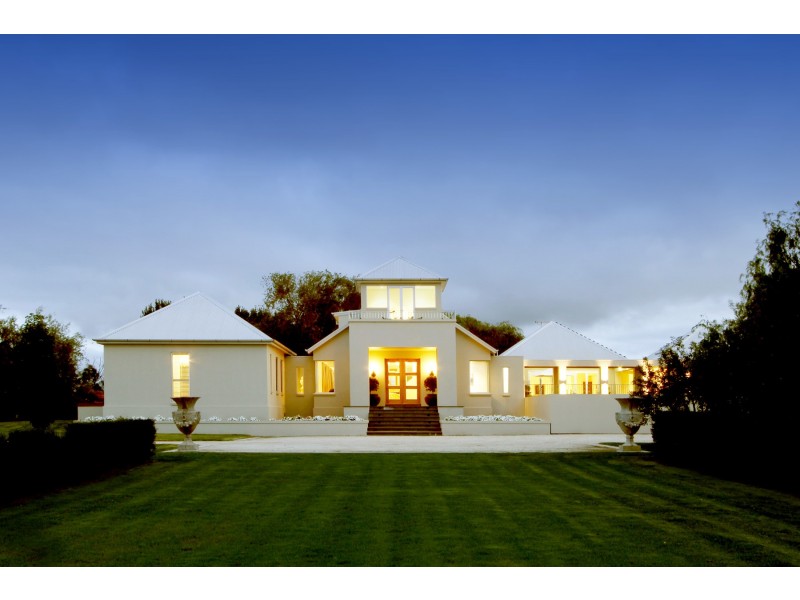 2 Lacey Street, Sale VIC 3850