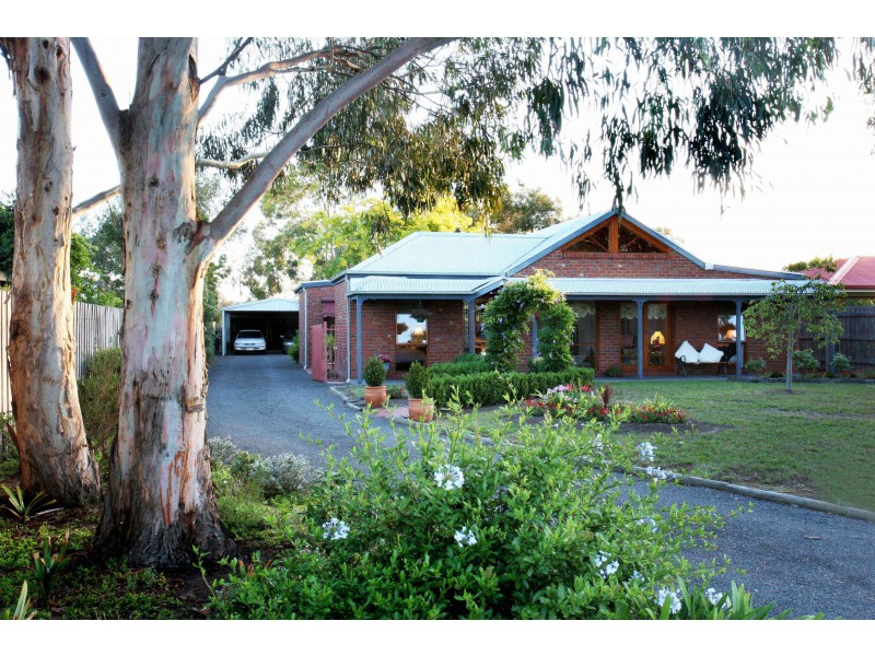 12 Bolden Street, Stratford VIC 3862