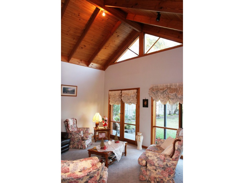 12 Bolden Street, Stratford VIC 3862