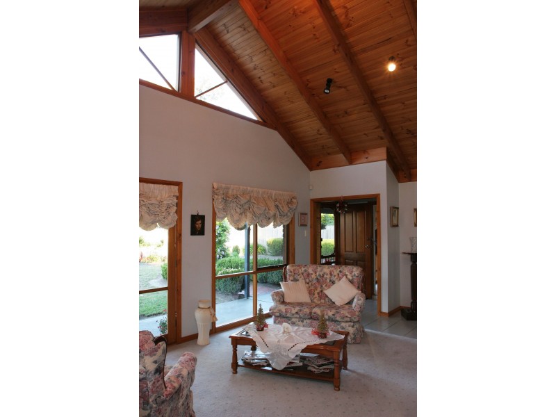 12 Bolden Street, Stratford VIC 3862