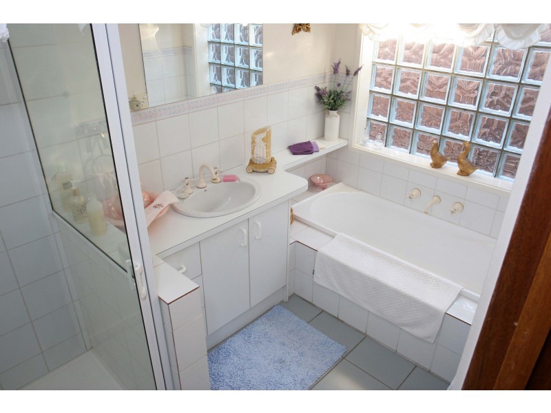 12 Bolden Street, Stratford VIC 3862