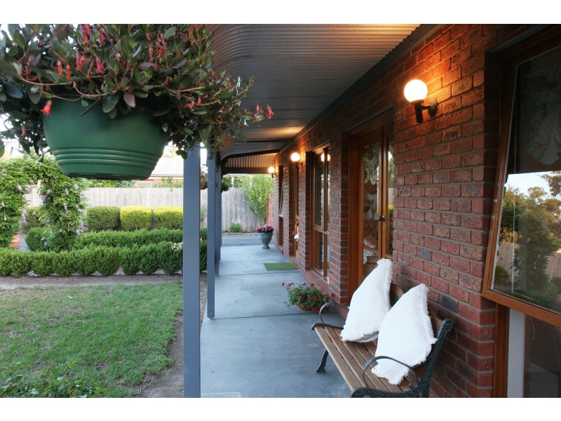 12 Bolden Street, Stratford VIC 3862