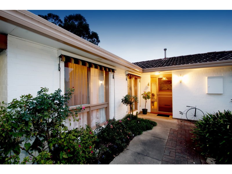 8 Lynette Court, Sale VIC 3850