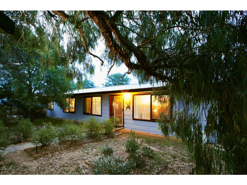 33 Cahill Street, Briagolong VIC 3860