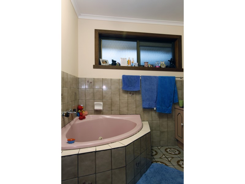 6 Janice Way, Sale VIC 3850