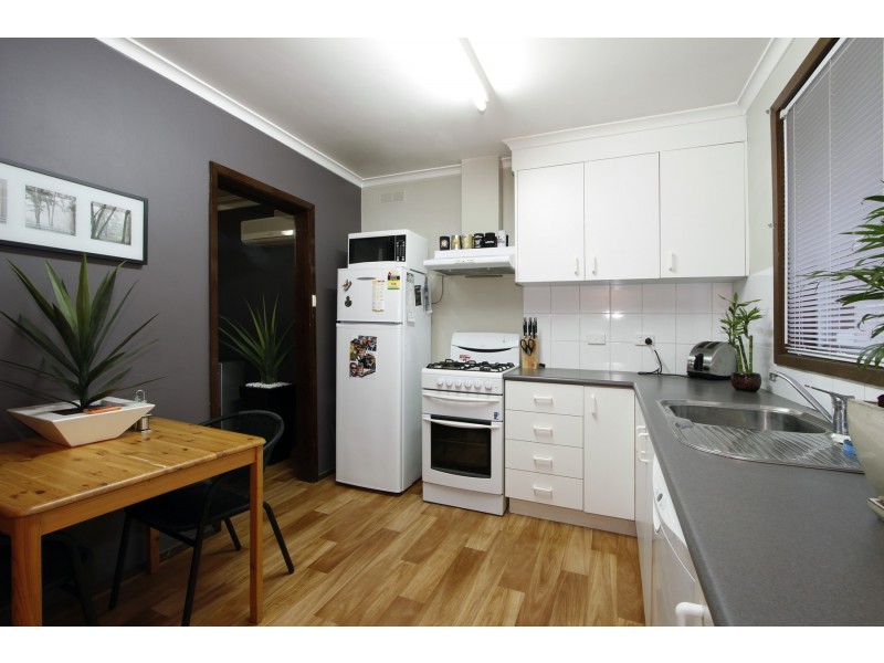 1/4 Nicholson Street, Sale VIC 3850