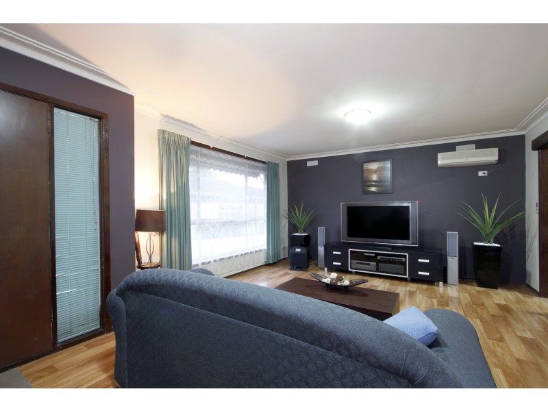 1/4 Nicholson Street, Sale VIC 3850