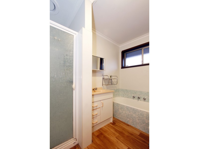 1/4 Nicholson Street, Sale VIC 3850