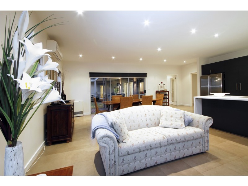 9 Krista Court, Sale VIC 3850