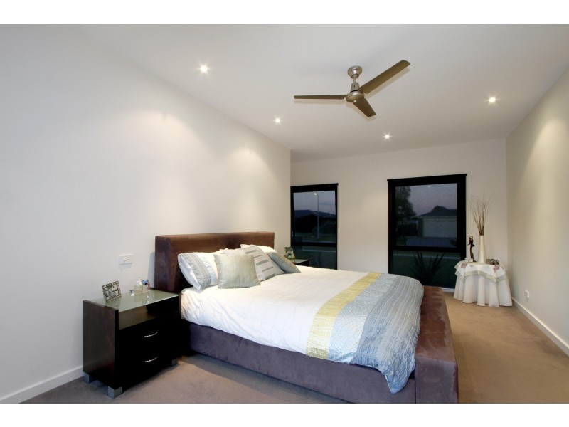 9 Krista Court, Sale VIC 3850