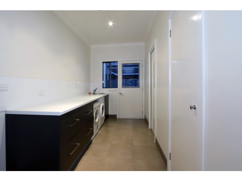 9 Krista Court, Sale VIC 3850