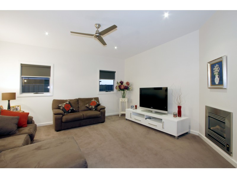 9 Krista Court, Sale VIC 3850