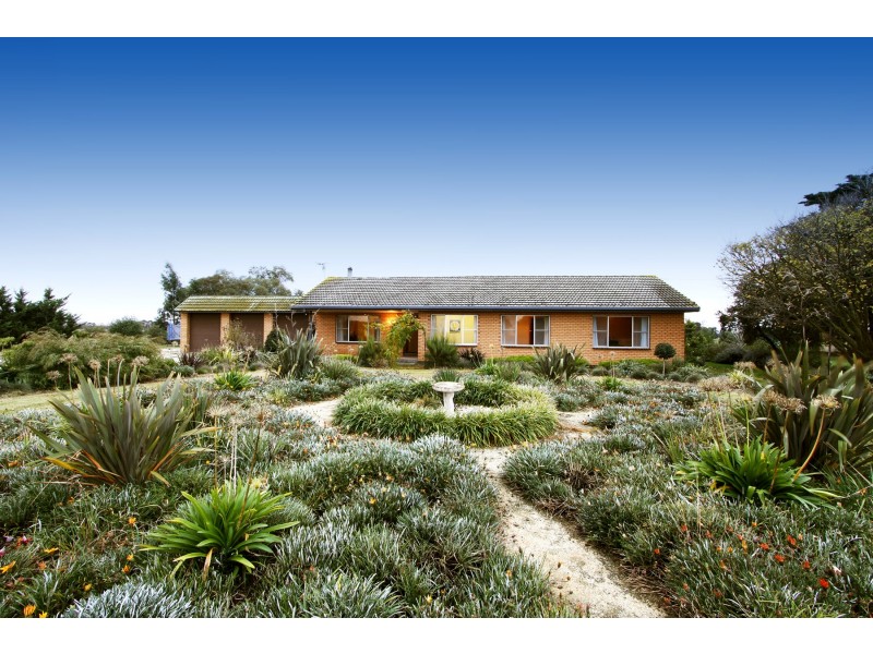 1152 Sale Cowarr Road, Nambrok VIC 3847