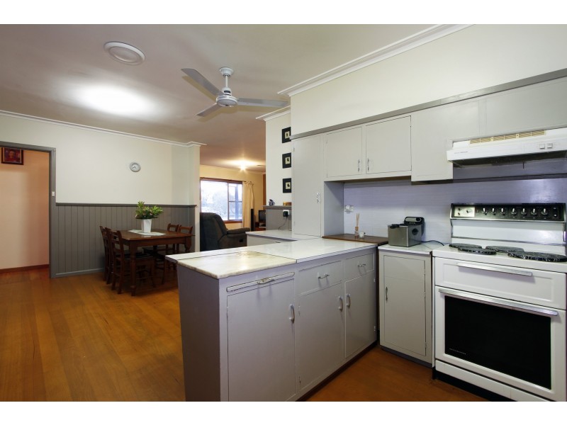 1152 Sale Cowarr Road, Nambrok VIC 3847