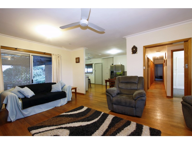 1152 Sale Cowarr Road, Nambrok VIC 3847