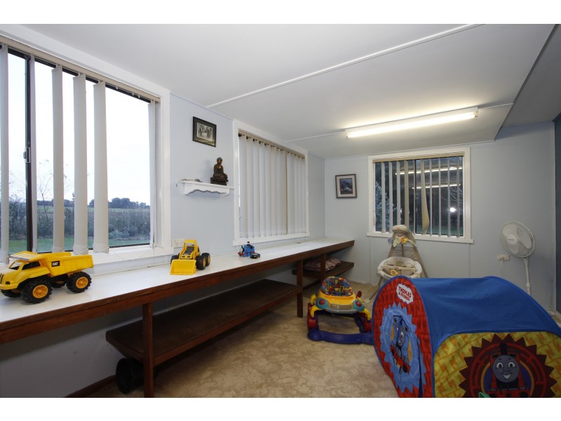 1152 Sale Cowarr Road, Nambrok VIC 3847