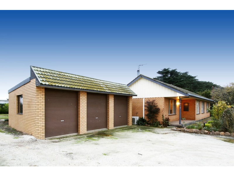1152 Sale Cowarr Road, Nambrok VIC 3847
