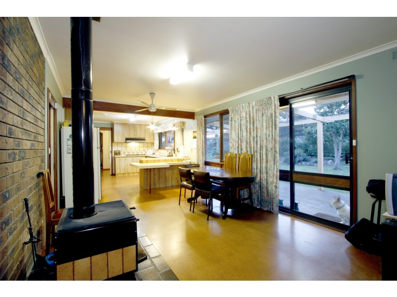 10 Hampton Court, Longford VIC 3851