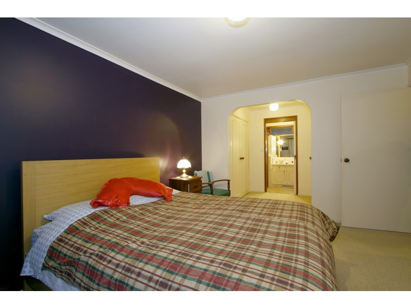 10 Hampton Court, Longford VIC 3851