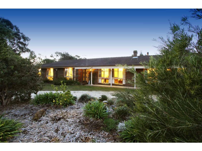 10 Hampton Court, Longford VIC 3851