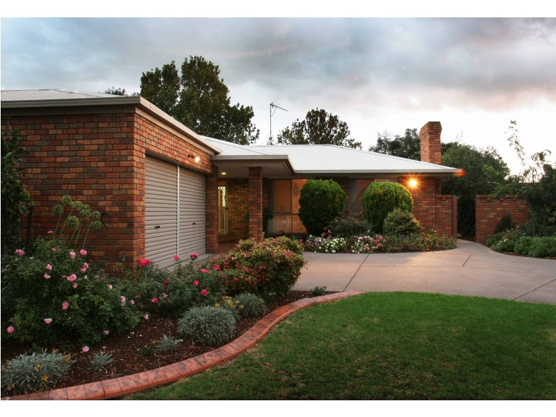 6 Melaleuca Court, Sale VIC 3850