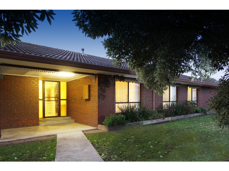 9 Marcus Court, Sale VIC 3850