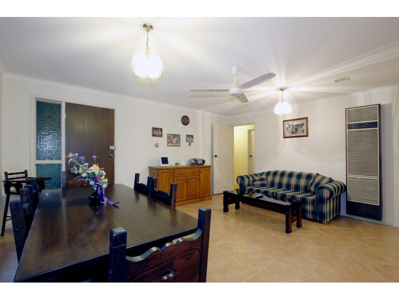 9 Marcus Court, Sale VIC 3850