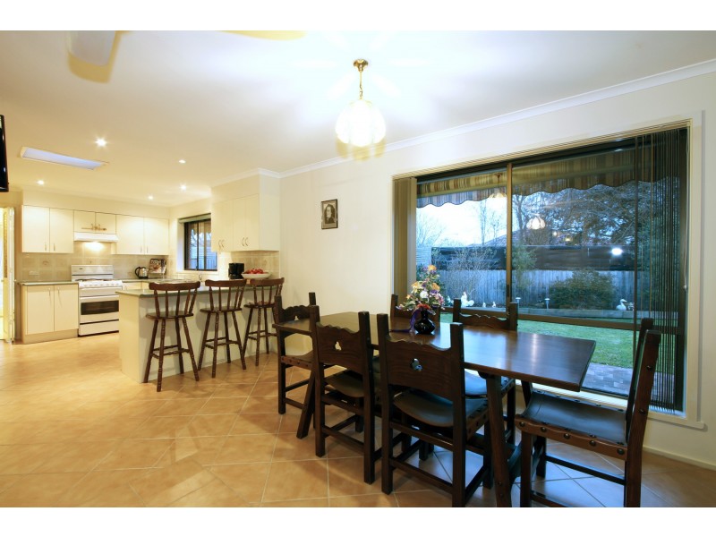 9 Marcus Court, Sale VIC 3850