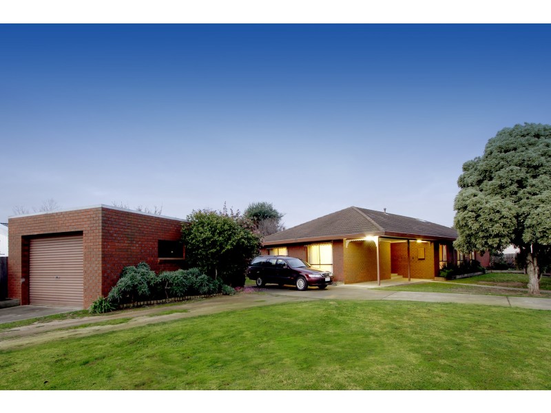 9 Marcus Court, Sale VIC 3850