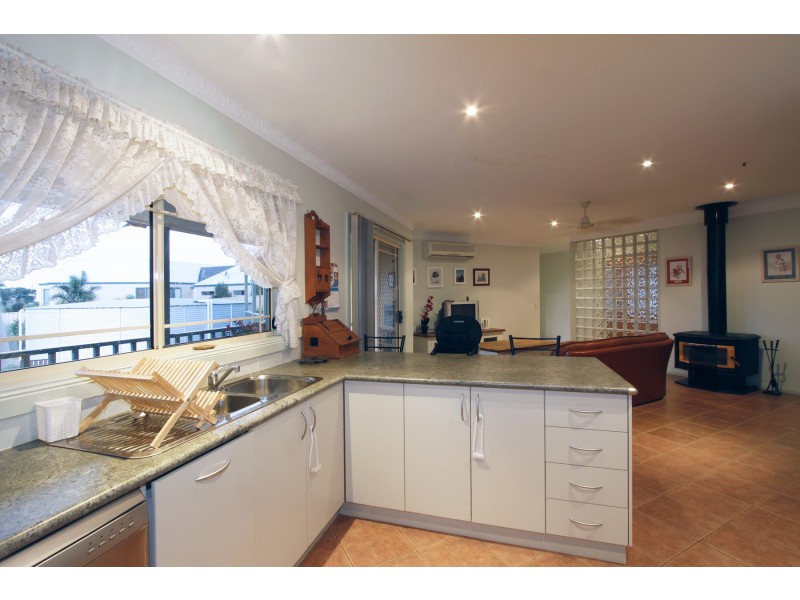 19 Highfield Drive, Longford VIC 3851