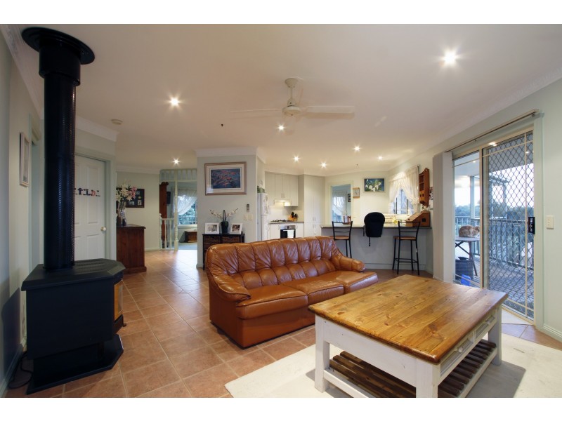 19 Highfield Drive, Longford VIC 3851