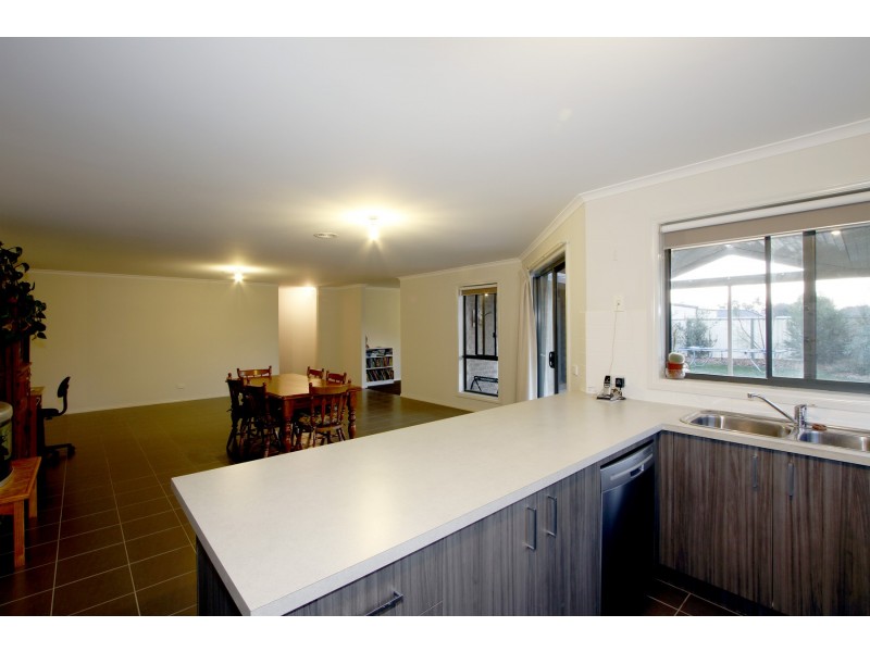 12 Ducret Court, Stratford VIC 3862