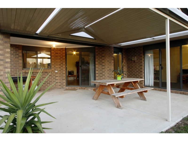 12 Ducret Court, Stratford VIC 3862