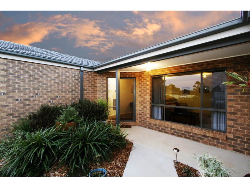 12 Ducret Court, Stratford VIC 3862