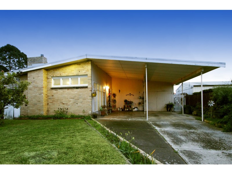 13 Fitzroy Street, Sale VIC 3850