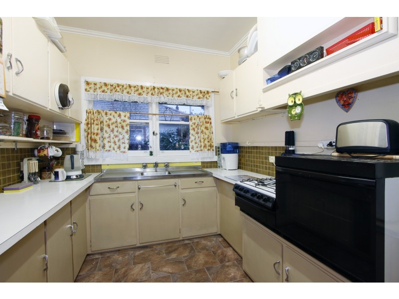 13 Fitzroy Street, Sale VIC 3850