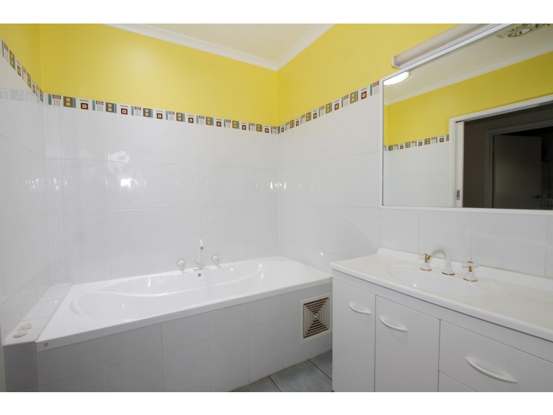 20 Canopus Court, Sale VIC 3850