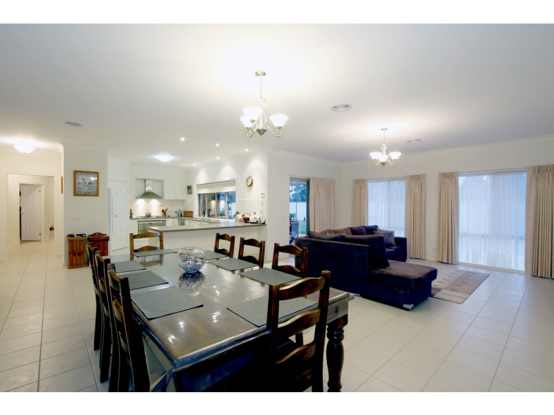 5 Ducret Court, Stratford VIC 3862
