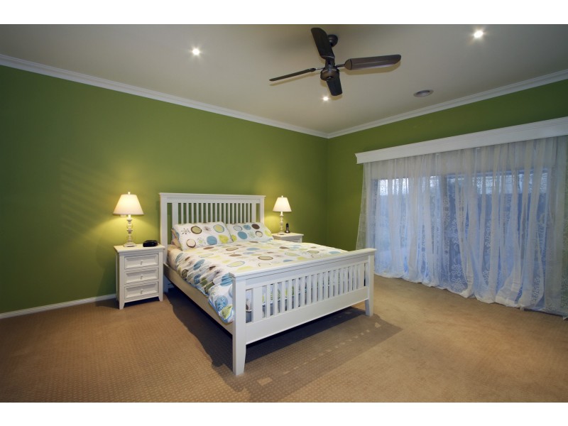 10 Brolga Place, Sale VIC 3850