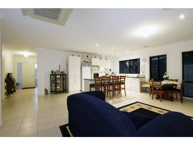 1/10 Weir Street, Sale VIC 3850