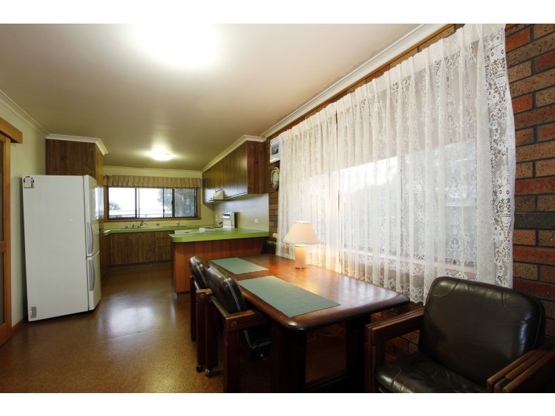 12 Thompson Street, Stratford VIC 3862