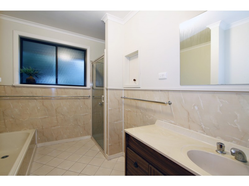 12 Thompson Street, Stratford VIC 3862